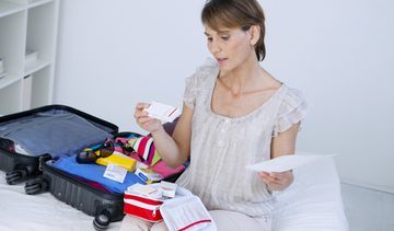 Apteczka na podróż. Co powinno znaleźć się apteczce turysty?