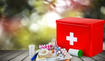 Domowa pierwsza pomoc. Jak powinna wyglądać domowa apteczka?