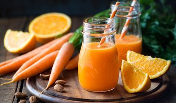 Naturalne samoopalacze. Co jeść, aby mieć złocisty odcień skóry?