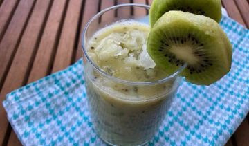 Zielone smoothie z kiwi – prosty przepis na orzeźwienie