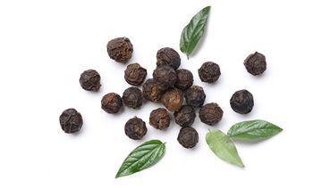 Pieprz czarny – właściwości lecznicze, działanie i zastosowanie