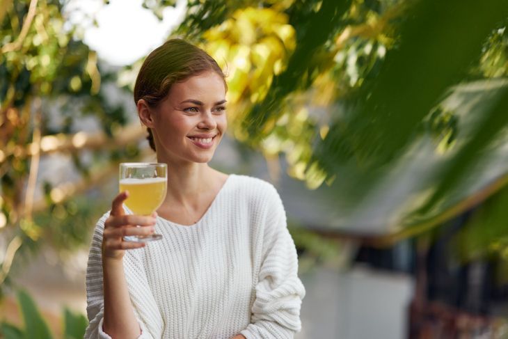 Kombucha, czyli napój z fermentowanej herbaty, ma wiele składników odżywczych.