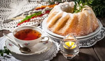 Babka wielkanocna z daktylami – przepis