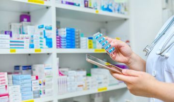 Ulga rehabilitacyjna, ulga na leki – ile wynoszą? Kto może rozliczyć je w PIT-ach?