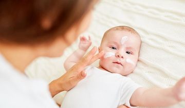Krem z filtrem dla niemowląt. Jaki krem wybrać?