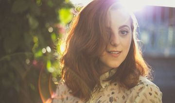 Ceramidy w kosmetyce − jaką pełnią funkcję dla skóry i włosów?