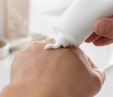 Cetearyl alcohol (alkohol cetylostearylowy) – właściwości i działanie w kosmetykach