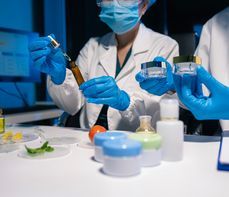 Polysorbate 80 (polisorbat 80) – właściwości i zastosowanie w kosmetykach
