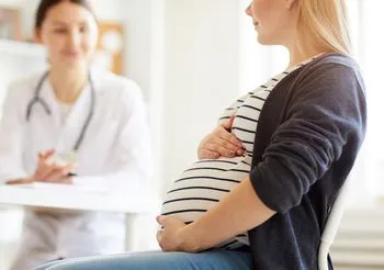 O tym, czy kobieta w ciąży może przyjmować żurawinę, powinien zdecydować ginekolog.