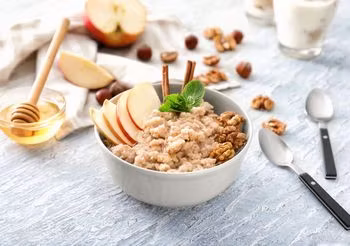 nocna owsianka - zdrowy sposób na owsiankę