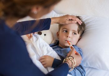 Stan podgorączkowy u niemowląt i dzieci występuje, gdy temperatura ciała przekroczy 37,5 stopni Celsjusza. Wartość różni się od tej dla dorosłych ze względu na niepełne rozwinięcie układu odpornościowego i termoregulacji u dzieci. 
