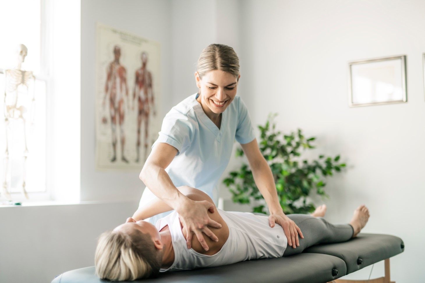 Dystonia – objawy. Jak leczyć mimowolne skurcze mięśni?