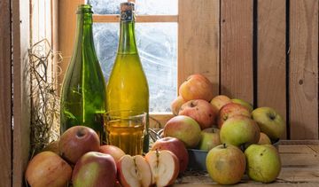 Ocet jabłkowy. Wzmacnia, leczy i zastępuje drogie kosmetyki