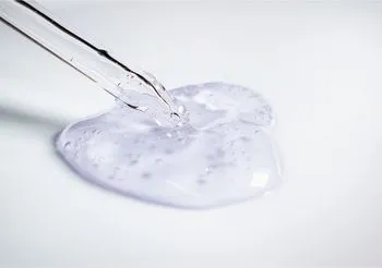 Pullulan jest substancją dobrze rozpuszczalną w wodzie, bezwonną i biodegradowalną.