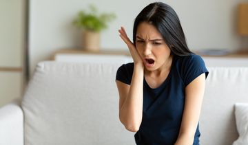 Zgorzel zęba. Jaka jest przyczyna zgorzeli zęba i jak ją leczyć?