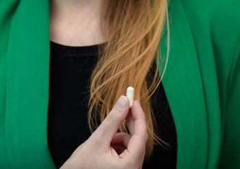 Krzem jest kluczowym składnikiem tkanki łącznej, kości, skóry, włosów i paznokci.