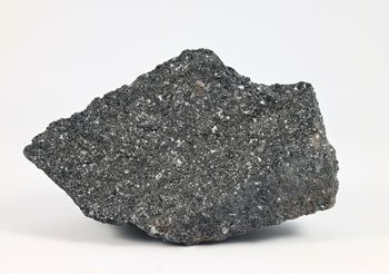 Chrom obok niklu jest jednym z najczęściej uczulających nas metali.