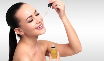 Olejki eteryczne pomagają zmniejszyć trądzik