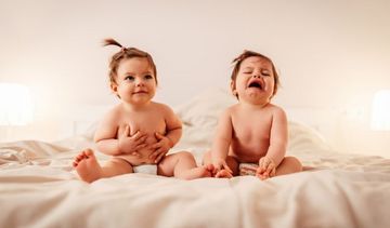 Ciąża bliźniacza – objawy, USG, poród