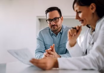 Akatyzja to wewnętrzne poczucie niepokoju i przymus ciągłego ruchu, które mogą być odczuwane wskutek przyjmowania leków przeciw psychozom i depresji. 