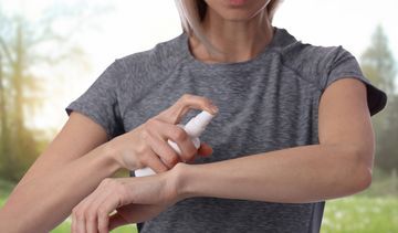 Co wabi, a co odstrasza komary, meszki i kleszcze? Naturalne sposoby na owady