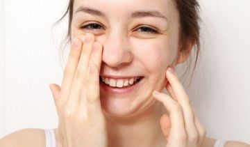 Demakijaż – olejek, płyn micelarny czy mleczko do twarzy? Co wybrać?