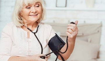 Pomiar ciśnienia tętniczego – na której ręce mierzyć ciśnienie?