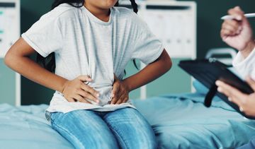 Nieswoiste zapalenie jelit (IBD) – objawy, przyczyny, leczenie i dieta