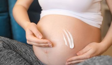 Rozstępy po ciąży – jak zapobiegać powstawaniu rozstępom? Jak z nimi walczyć?