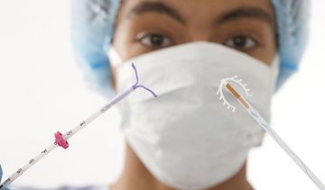 Rodzaje spirali antykoncepcyjnej – bezpieczeństwo i usuwanie