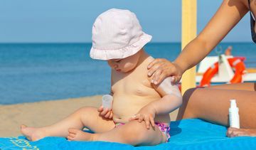Jak wybrać krem z filtrem dla dziecka na lato?