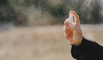 Najlepsze środki na komary – ranking. Jak się skutecznie chronić przed komarami?