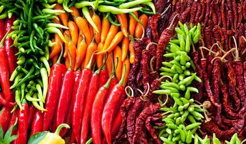Właściwości zdrowotne papryczek chili. Jak działa kapsaicyna?