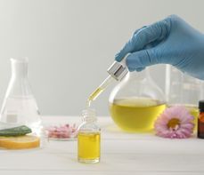 PEG-100 Stearate – właściwości i zastosowanie w kosmetykach