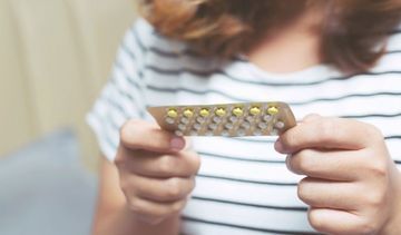 Antykoncepcja hormonalna – jak stosować tabletki, aby zmniejszyć ryzyko skutków ubocznych?